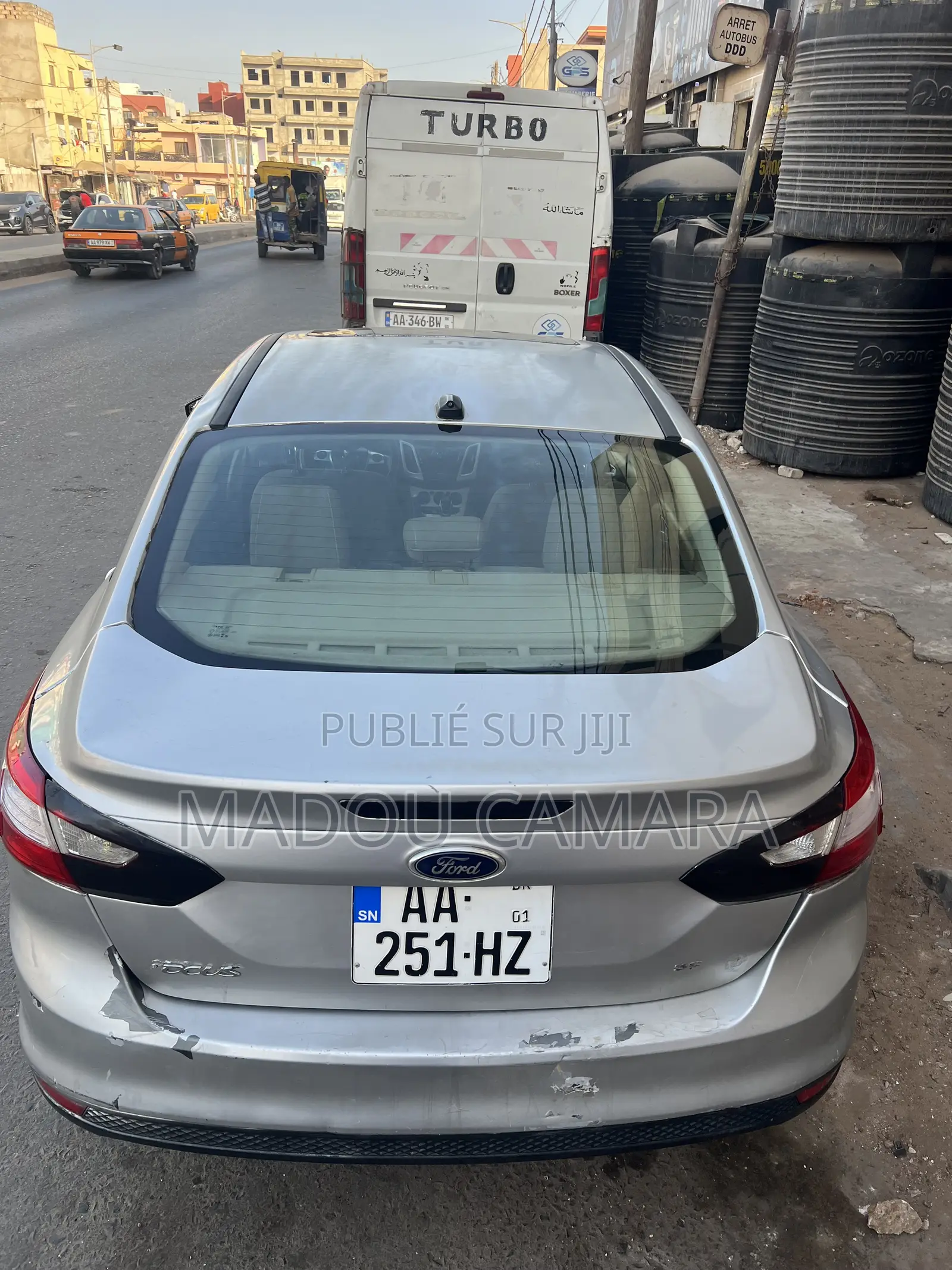 Ford Focus SE 4dr Hatchback (2.0L 4cyl 5M) 2014 Gris