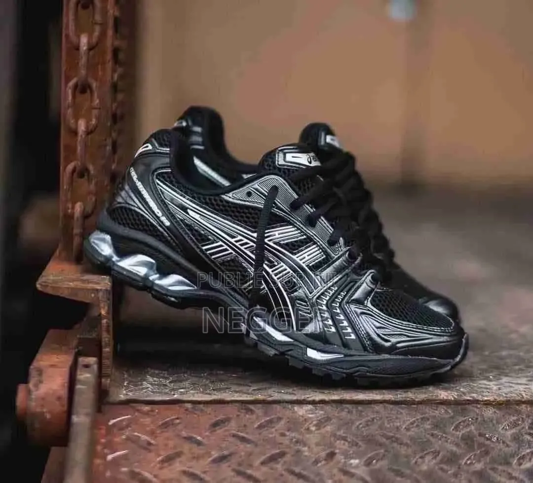 Je Ventai Des Chaussures Et Vétement