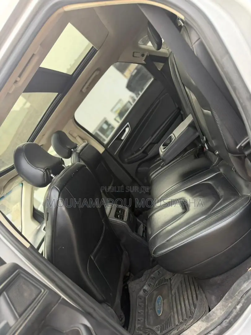 Ford Edge Titanium AWD 2018 Gris