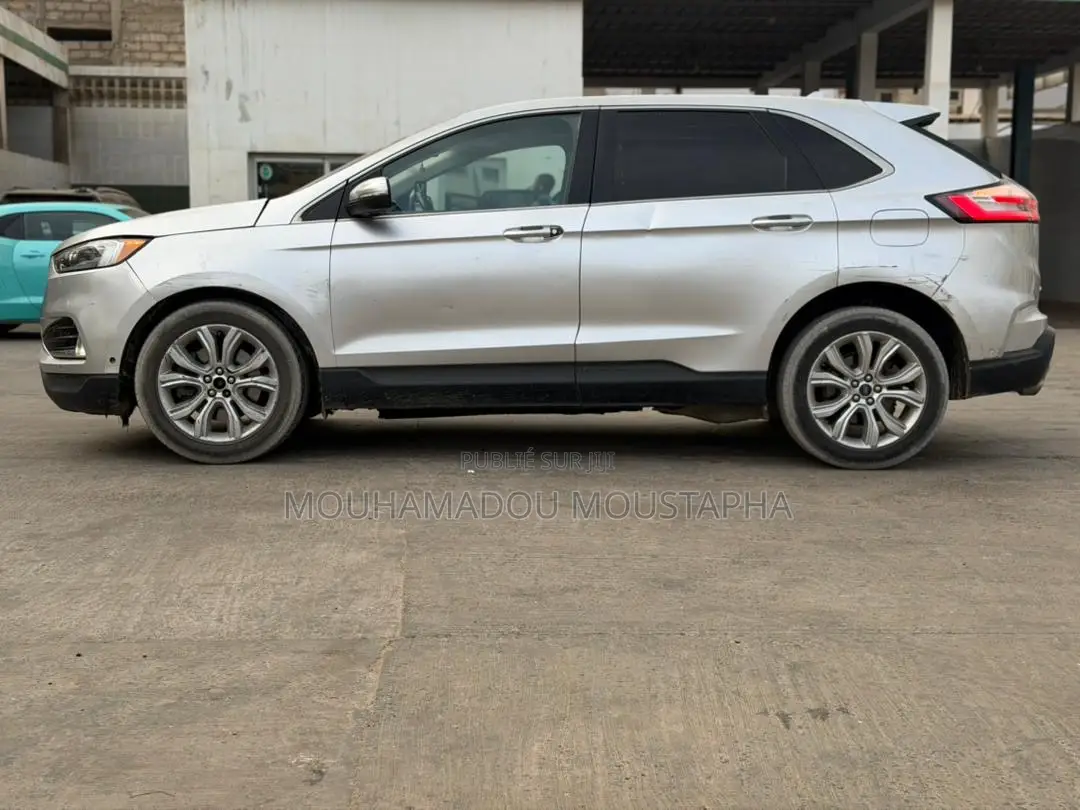 Ford Edge Titanium AWD 2018 Gris