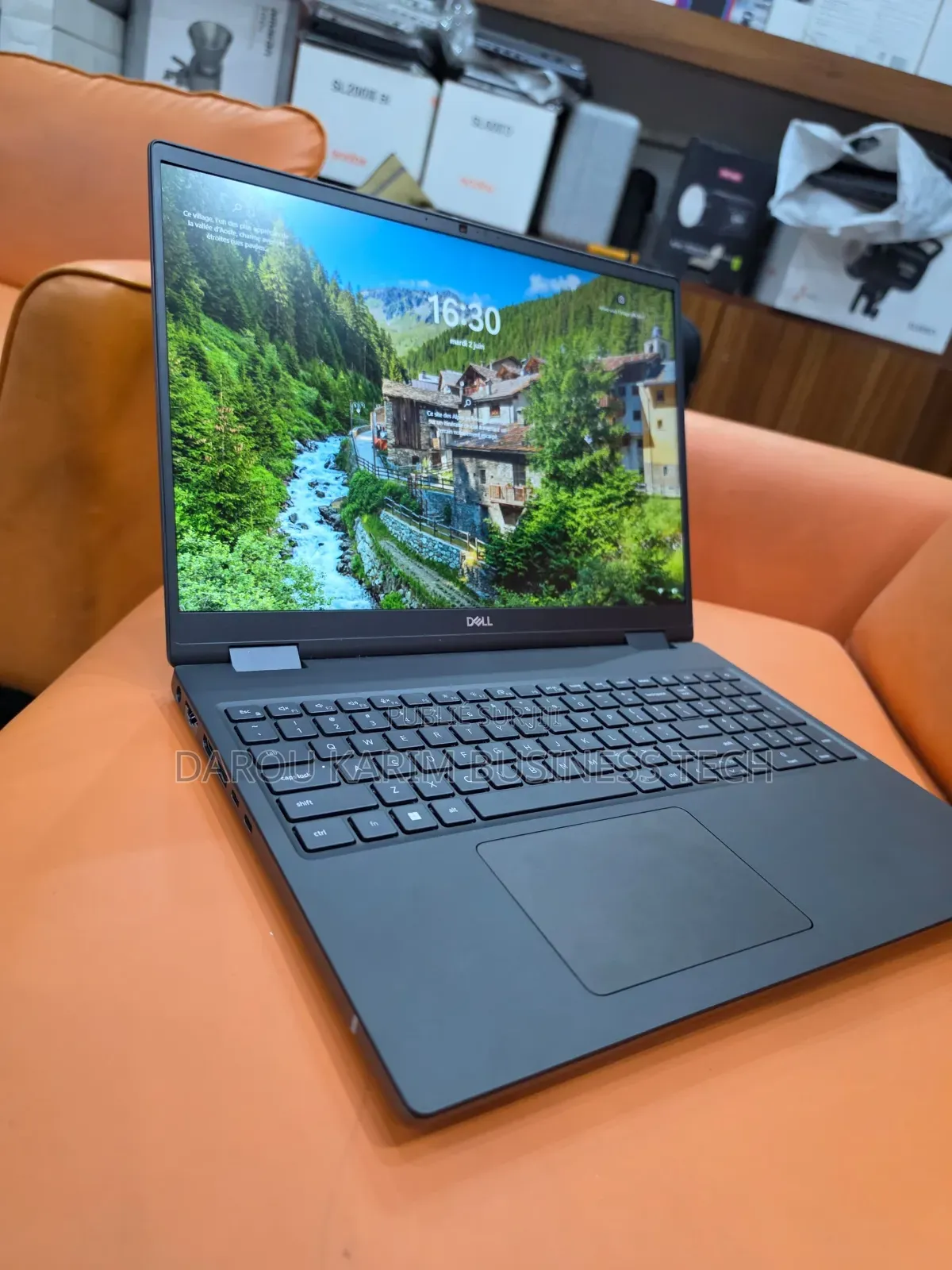 Nouveau Dell Precision 7670 32GB Intel Core i9 SSD 512GB