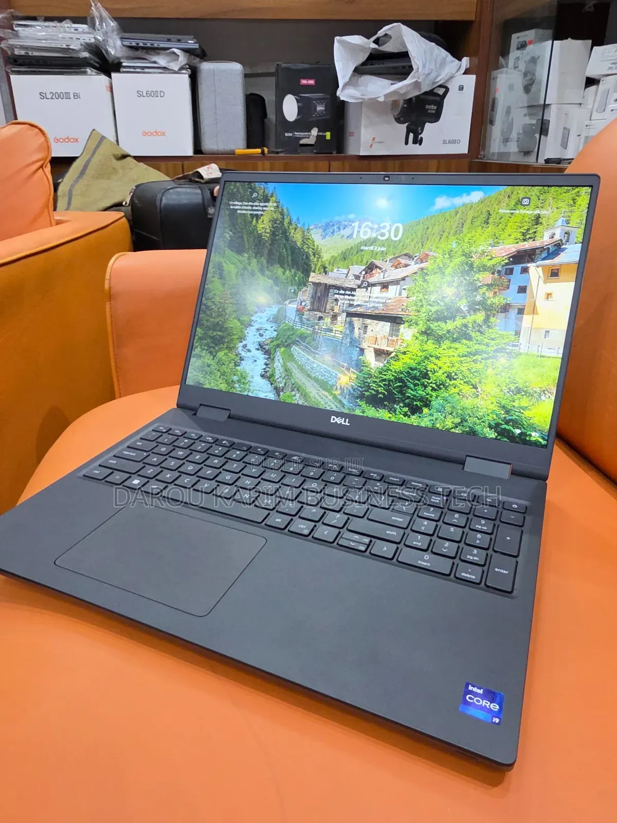 Nouveau Dell Precision 7670 32GB Intel Core i9 SSD 512GB