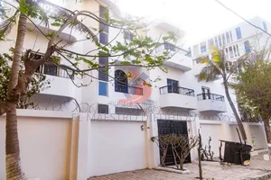 15chbre Villa dans Villa R+2 À Louer à Louer