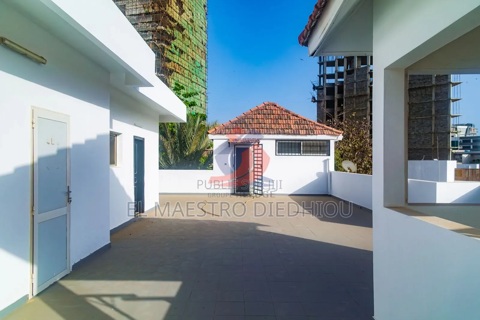 15chbre Villa dans Villa R+2 À Louer à Louer