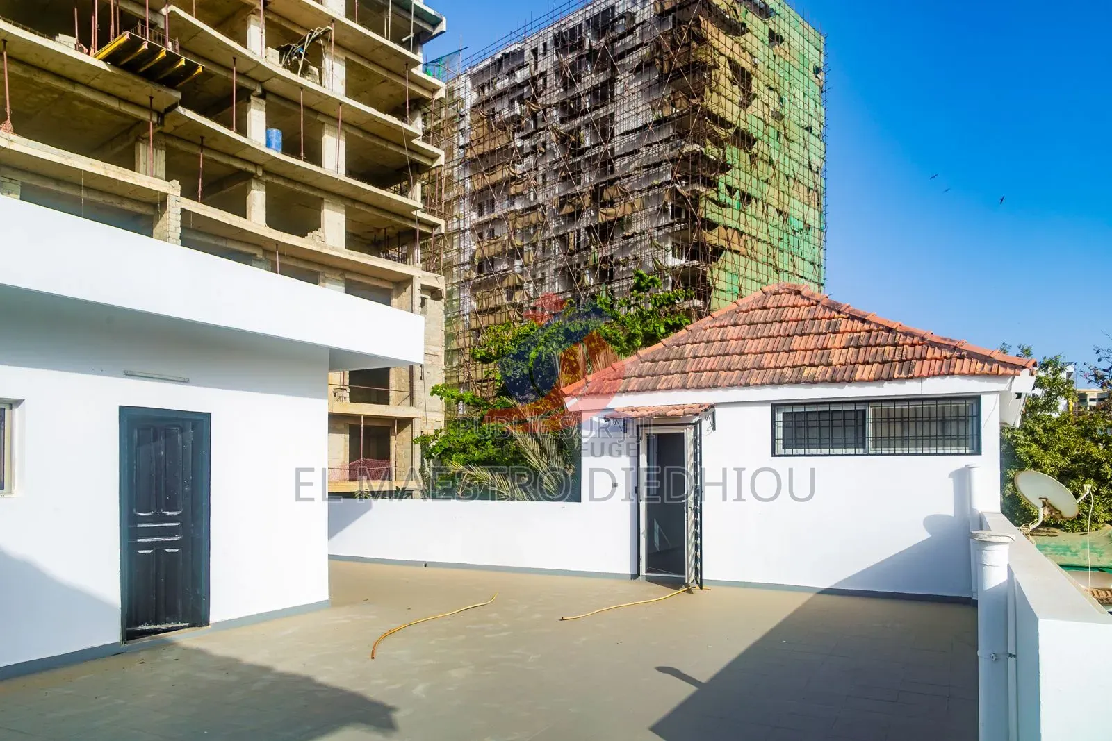 15chbre Villa dans Villa R+2 À Louer à Louer