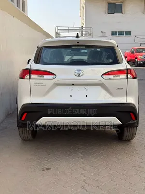 Nouveau Toyota RAV4 XLE AWD 2024 Blanc
