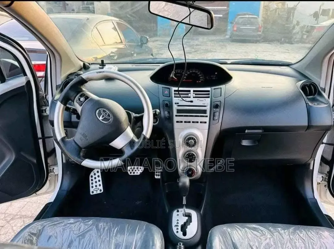 Nouveau Toyota RAV4 XLE AWD 2024 Blanc