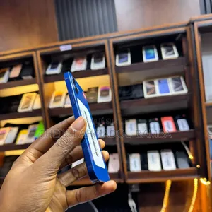 Nouveau Apple iPhone 12 64 GB Bleu