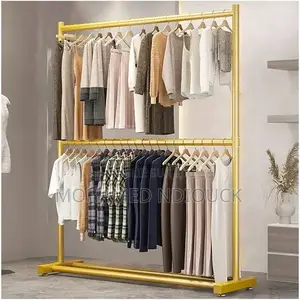 Porte-Manteau Sur Pied Raffiné en Métal Doré