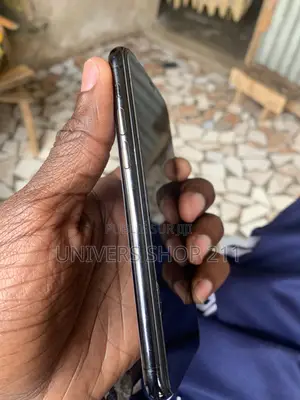 Apple iPhone 11 Pro 64 GB Gris