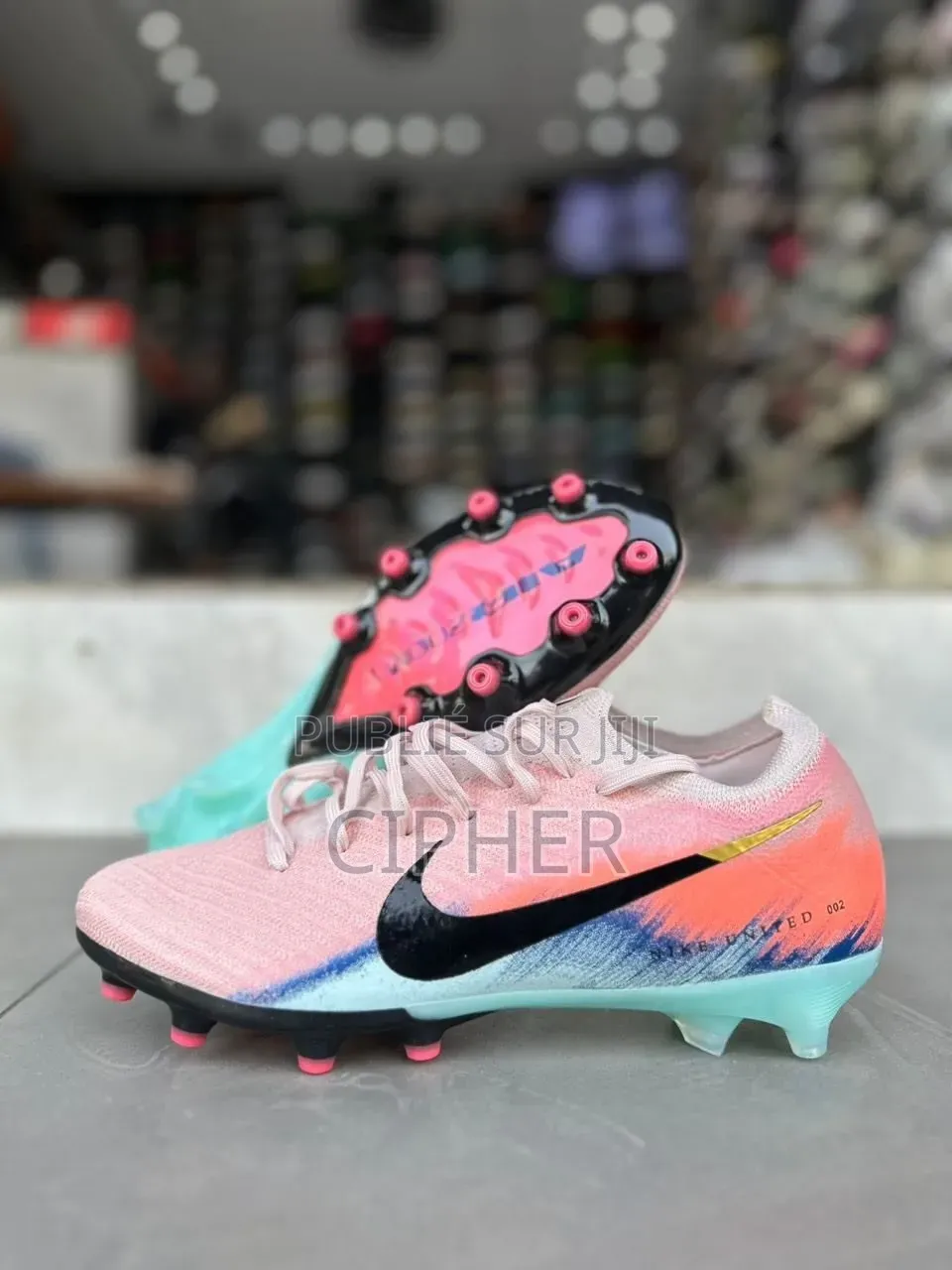 Crampons Original Chez Velodrome Boutique