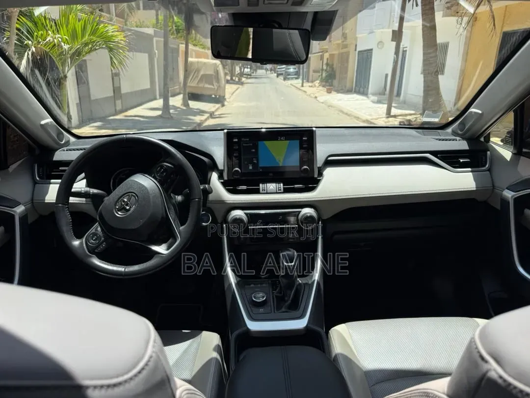 Toyota RAV4 2021 Blanc