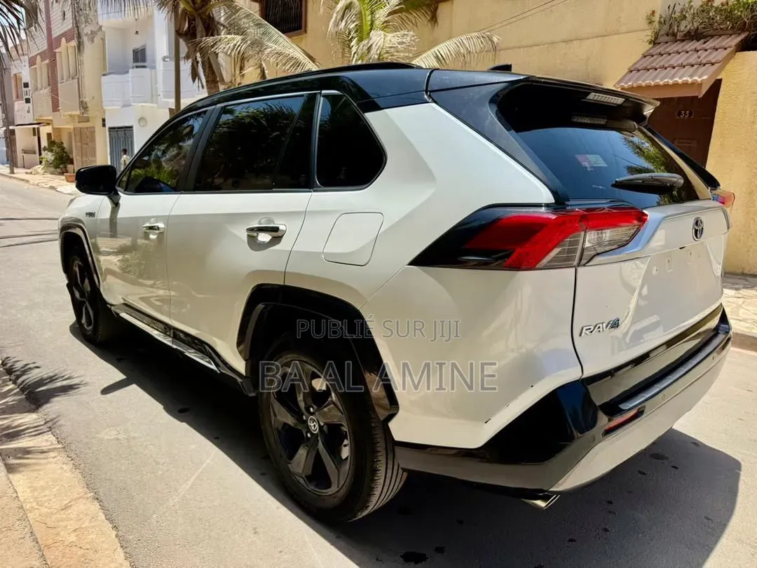 Toyota RAV4 2021 Blanc