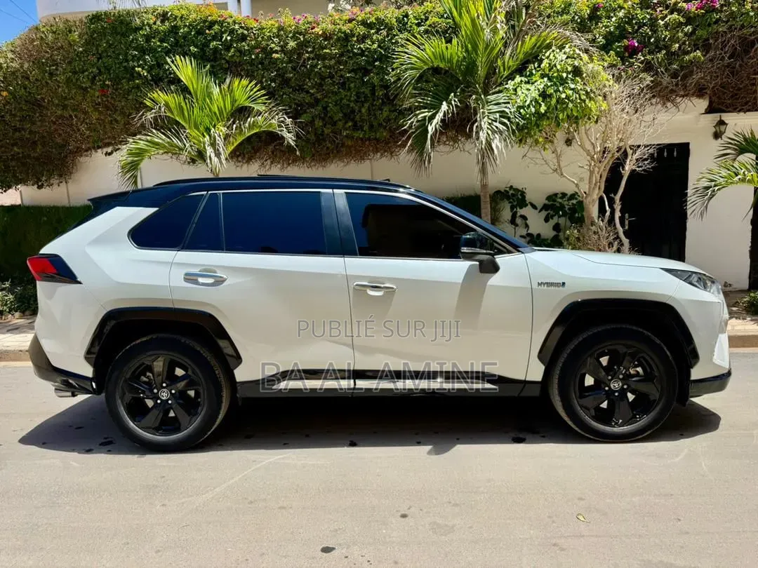 Toyota RAV4 2021 Blanc