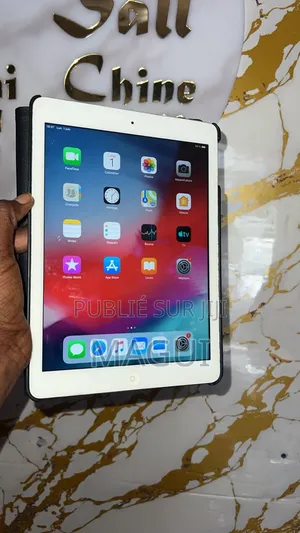 Nouveau Apple iPad Air 32 GB Gris