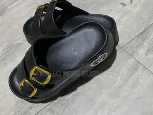"Fabriquant De Sandales PVC Premium Grossiste Et Revendeur "