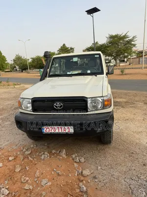 Toyota Land Cruiser 2022 Blanc