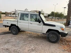 Toyota Land Cruiser 2022 Blanc
