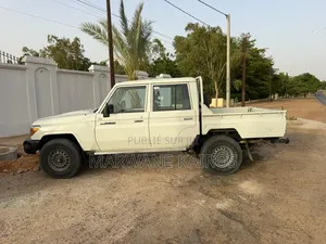 Toyota Land Cruiser 2022 Blanc