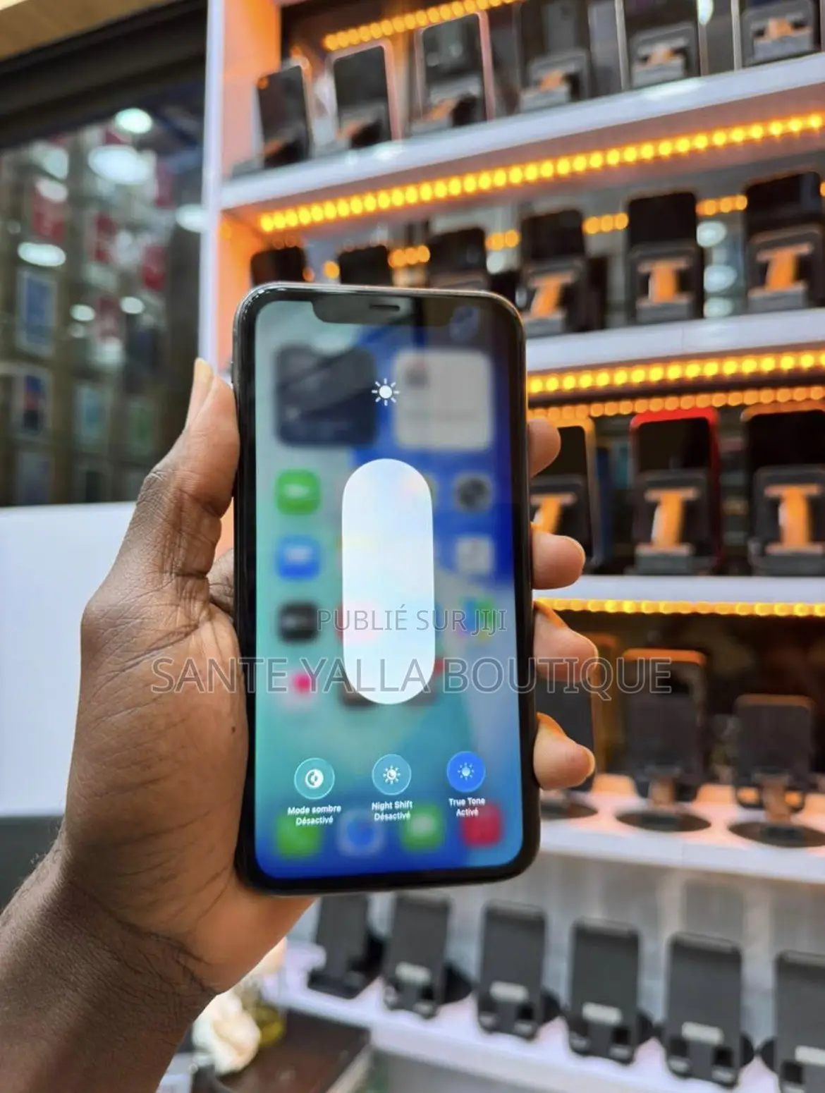Nouveau Apple iPhone 11 128 GB Noir
