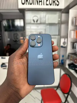 Nouveau Apple iPhone 16 Pro Max 512 GB Bleu