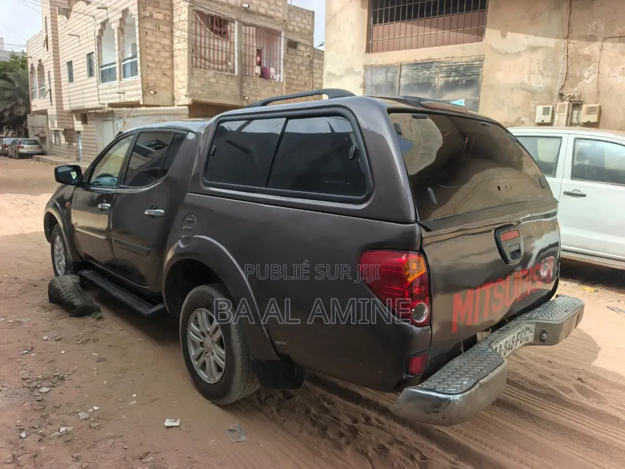 Mitsubishi L200 2010 Gris