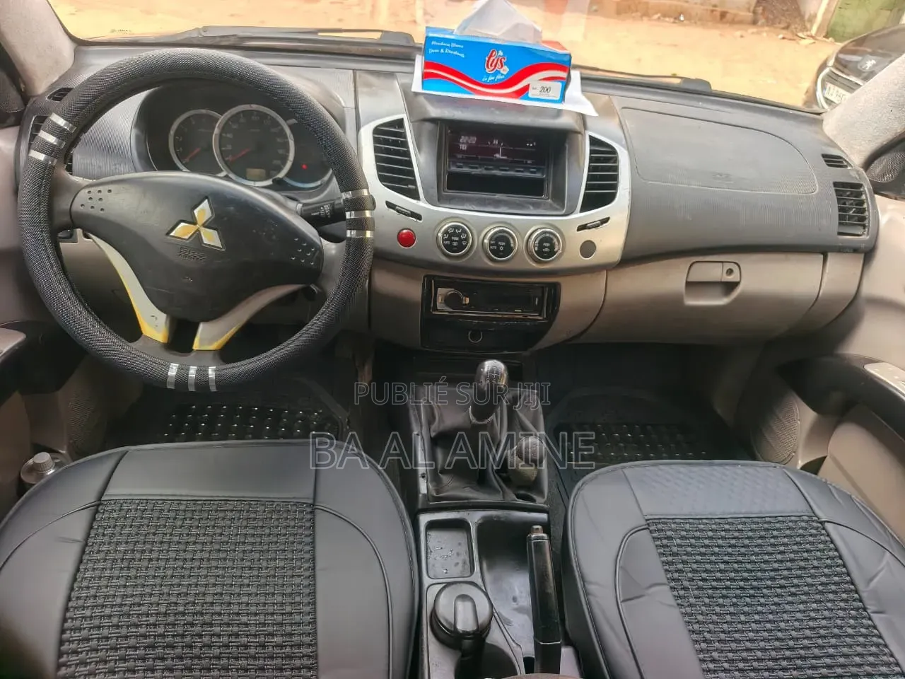Mitsubishi L200 2010 Gris