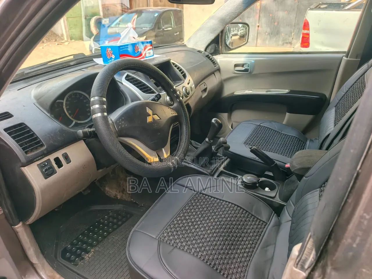 Mitsubishi L200 2010 Gris