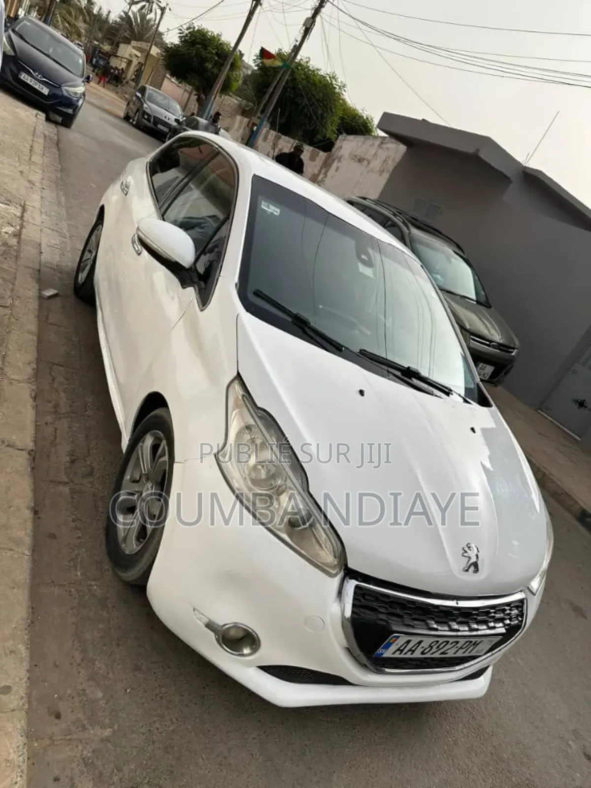 Peugeot 208 2013 Blanc cassé