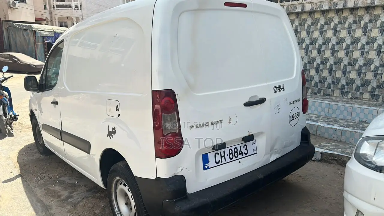 Peugeot Partenaire 2017 Blanc