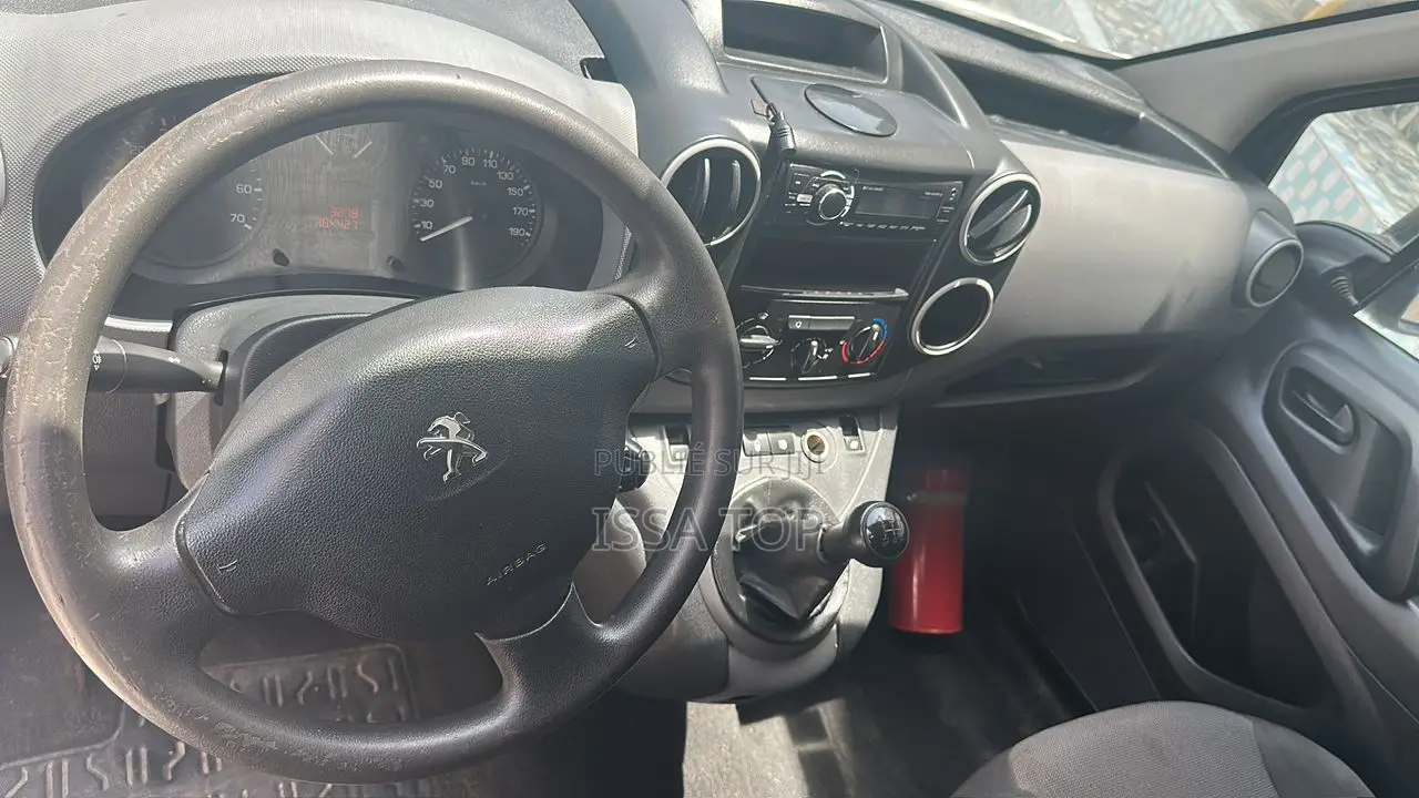 Peugeot Partenaire 2017 Blanc