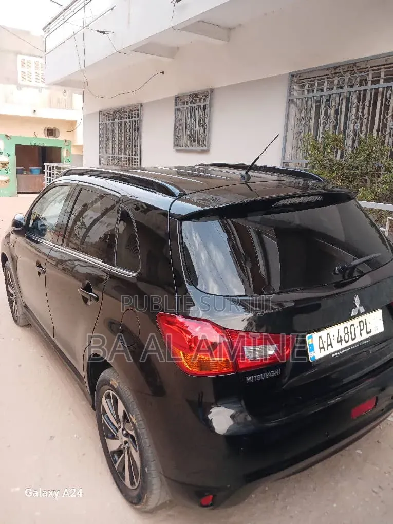 Mitsubishi RVR 2016 Noir