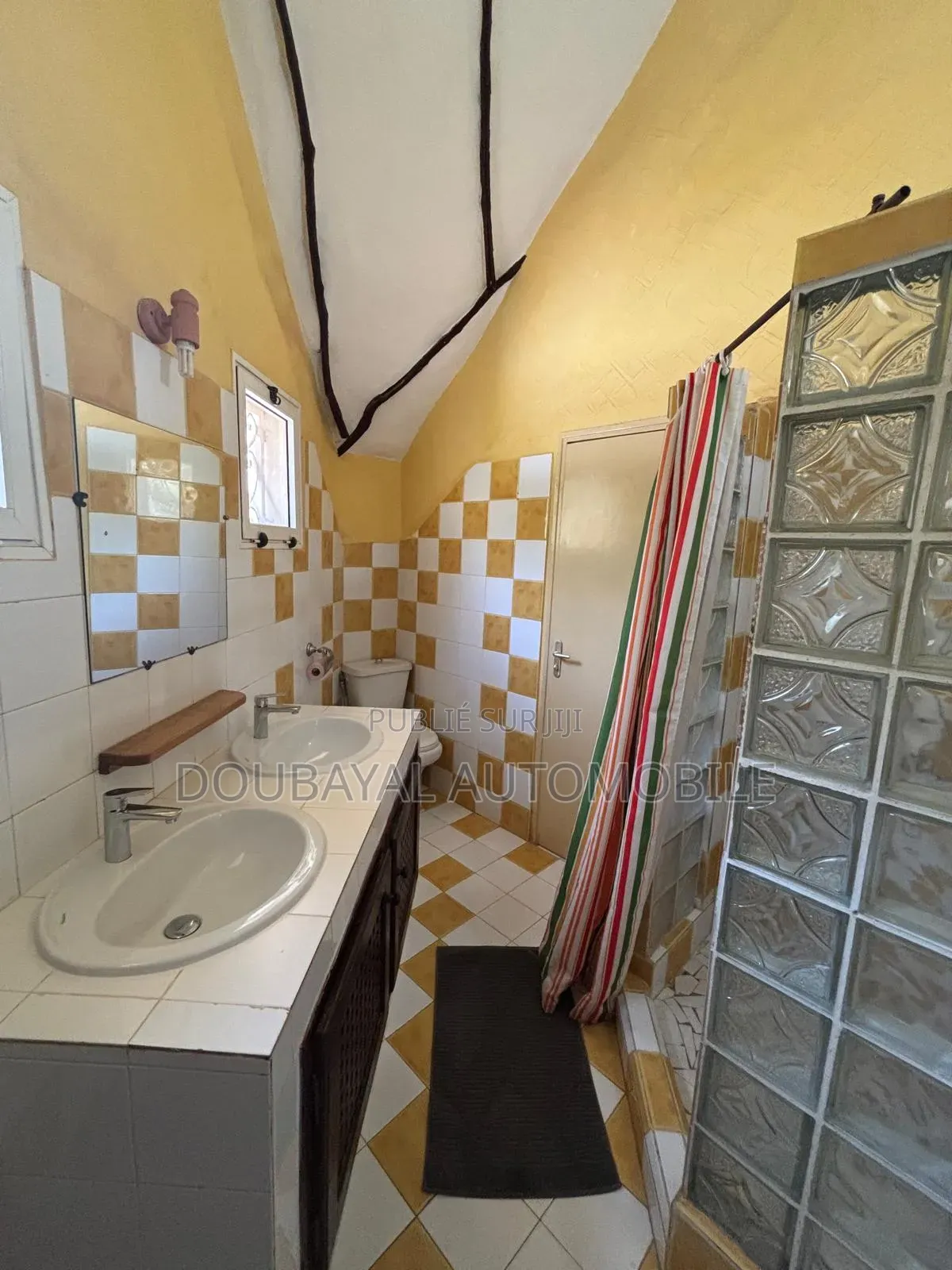 Meublé 4chbre Villa dans Mbur Saly, Thiès Sud à Vendre