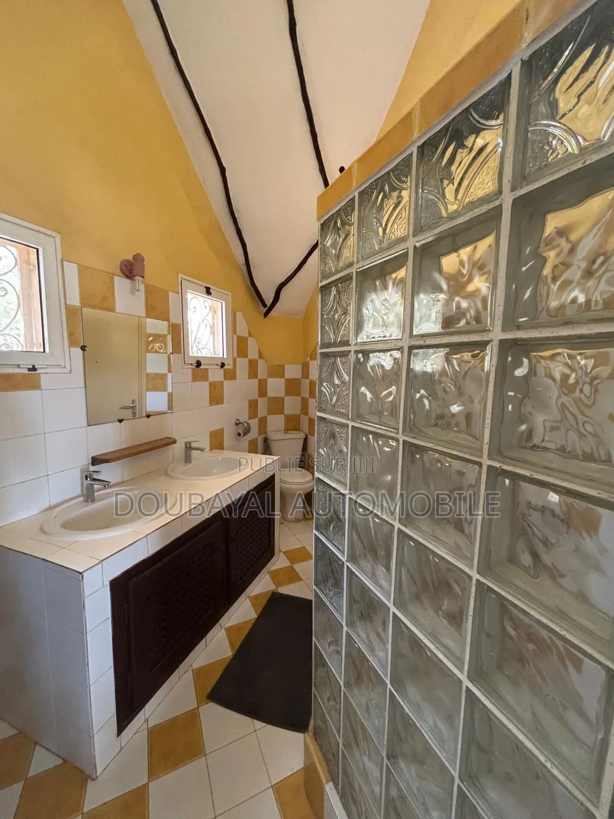 Meublé 4chbre Villa dans Mbur Saly, Thiès Sud à Vendre