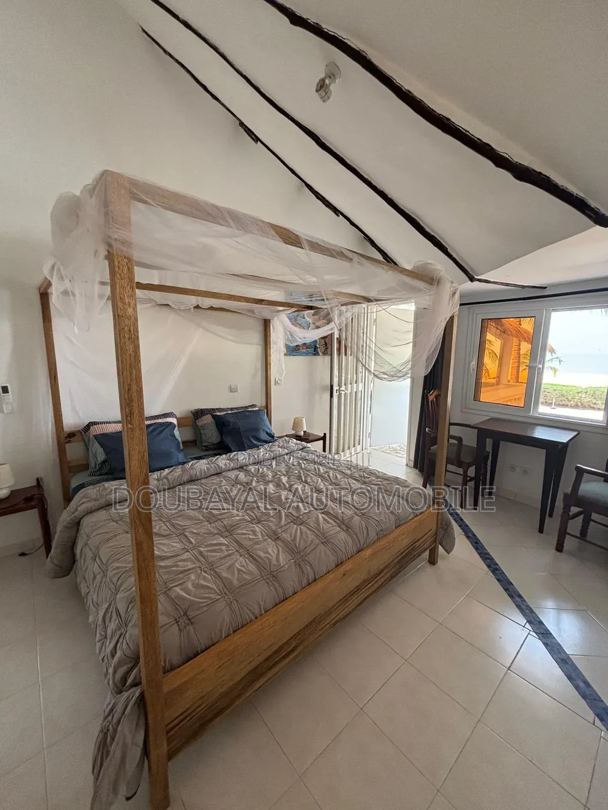 Meublé 4chbre Villa dans Mbur Saly, Thiès Sud à Vendre