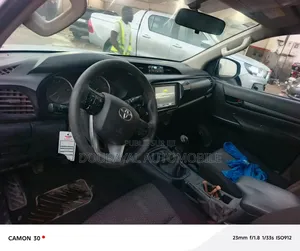 Toyota Hilux 2023 Blanc