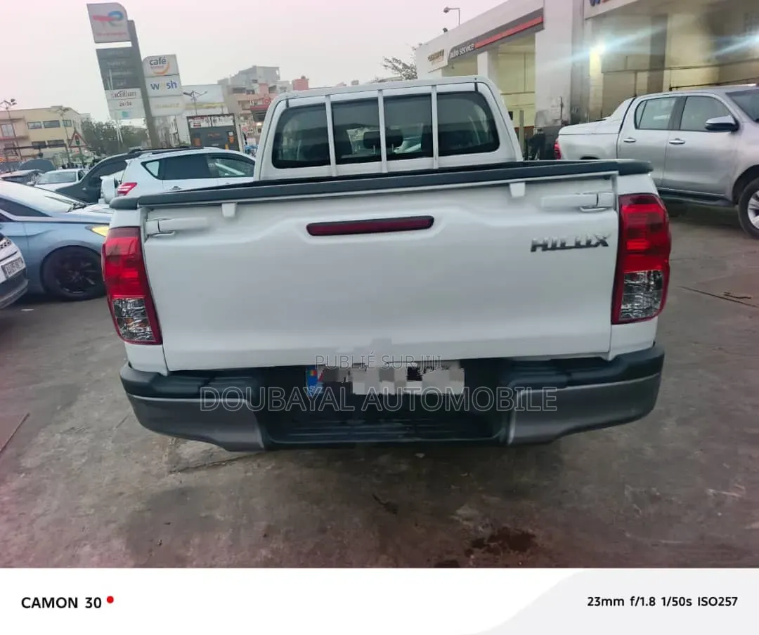 Toyota Hilux 2023 Blanc
