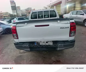 Toyota Hilux 2023 Blanc