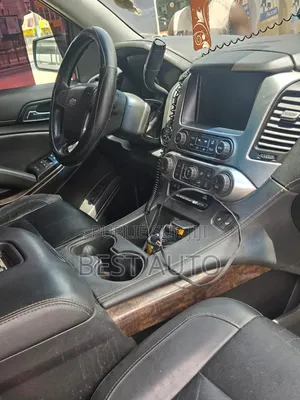 Chevrolet Suburban 2017 Noir