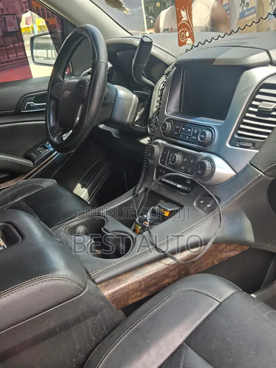 Chevrolet Suburban 2017 Noir