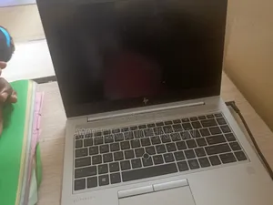 Ordinateur portable HP EliteBook 840 G6 8GB Intel Core i5 SSD 512GB