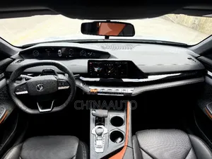 Changan UNI-V 2022 Gris