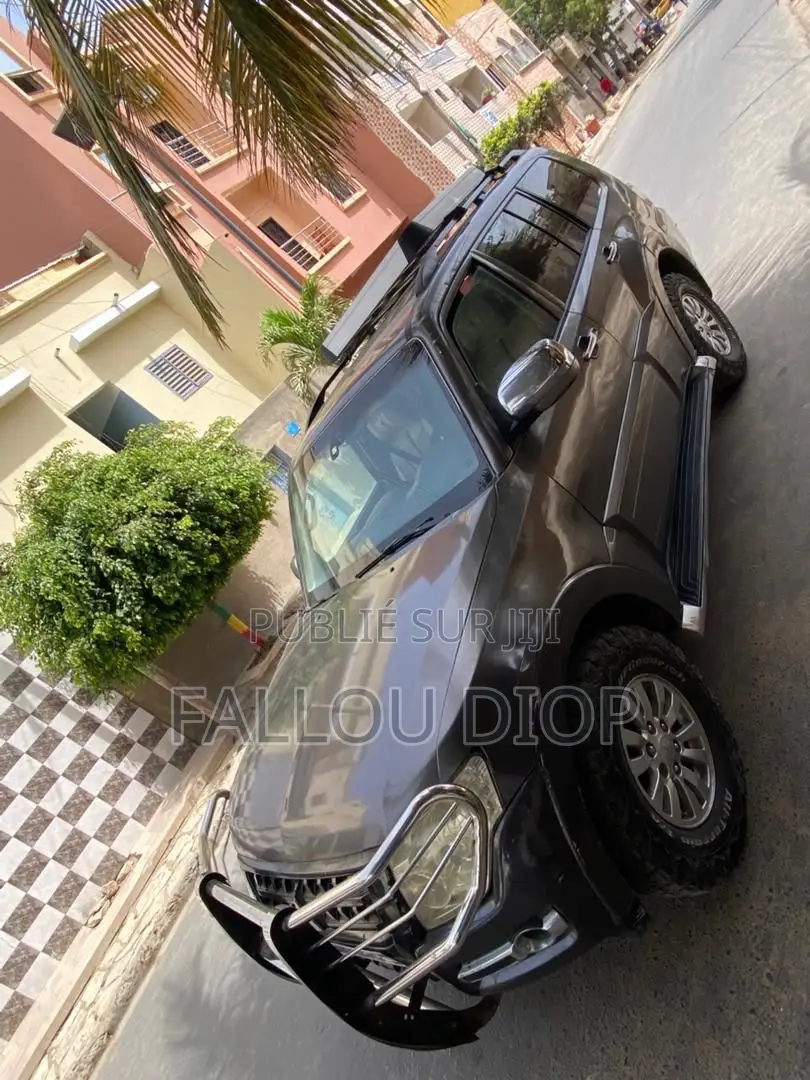 Mitsubishi RVR 2.0 2012 Gris