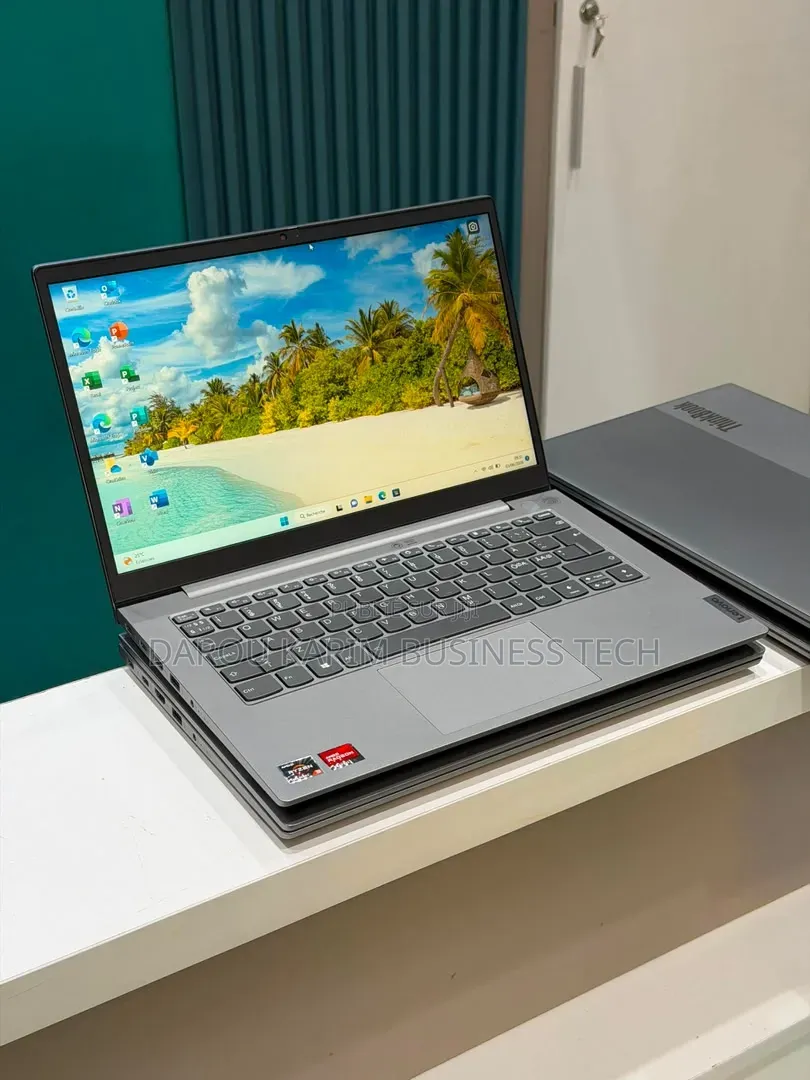Nouveau Lenovo Thinkbook 14 16GB AMD Ryzen 3 SSD 256GB