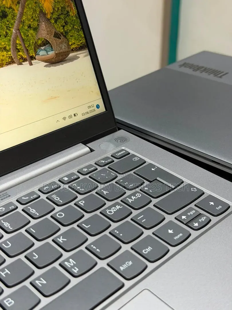Nouveau Lenovo ThinkBook 13 16GB AMD Ryzen 3 SSD 256GB
