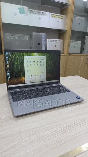 Ordinateur portable Dell Precision 3580 16GB Intel Core i5 SSD 256GB