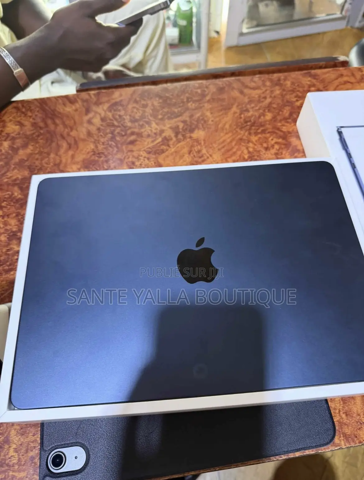 Nouveau Apple MacBook Pro 2023 M2 Max 8GB Apple M2 Ultra SSHD+SSD 512GB