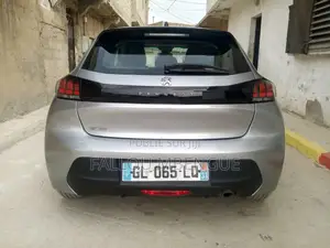 Peugeot 208 2022 Gris
