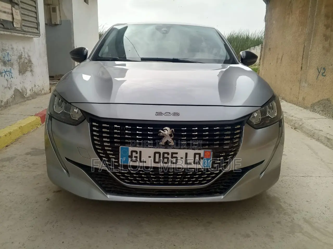 Peugeot 208 2022 Gris
