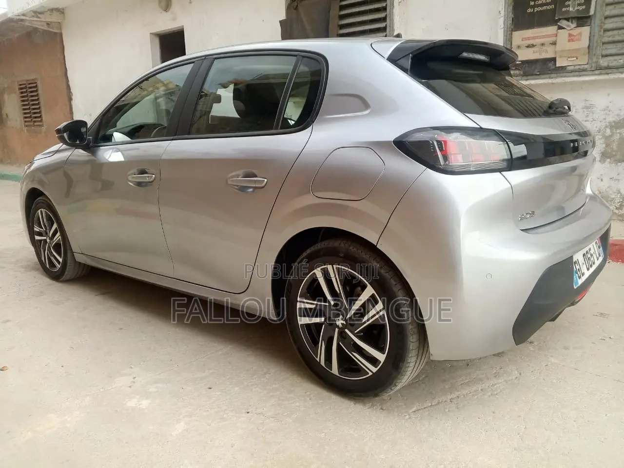 Peugeot 208 2022 Gris